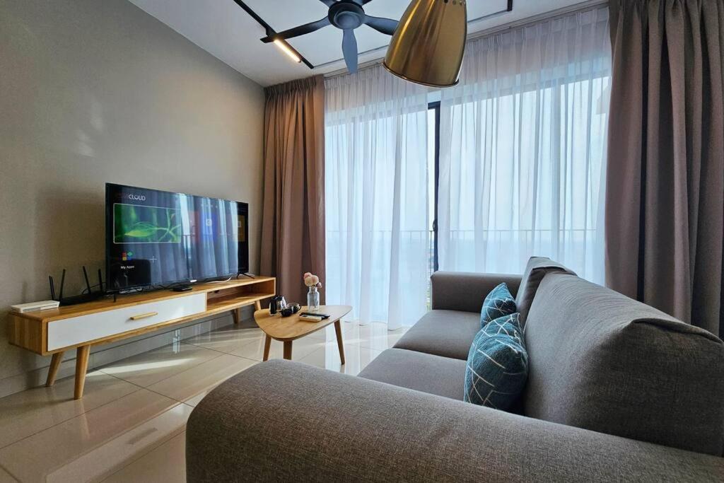 Trefoil Setia City 2Br Shah Alam Extérieur photo