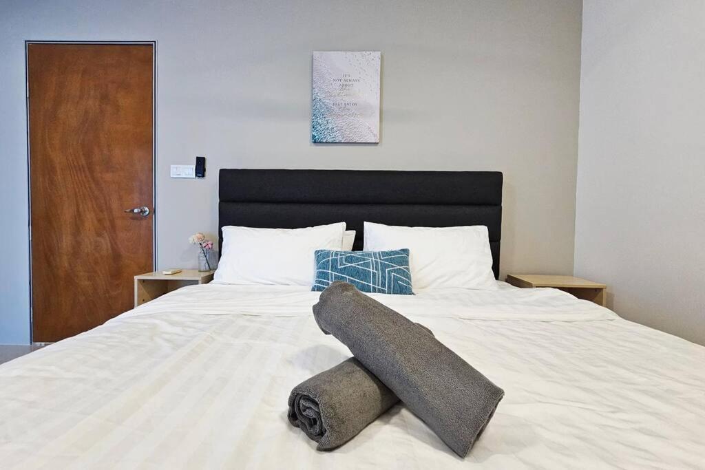 Trefoil Setia City 2Br Shah Alam Extérieur photo